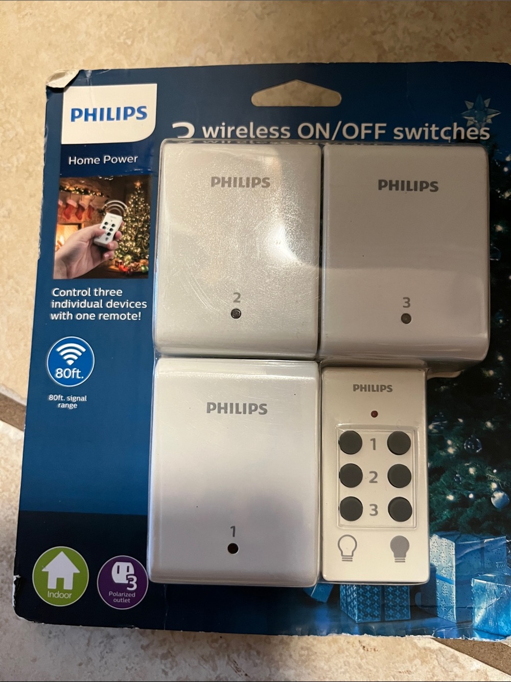 Philips White Wireless On/Off Switch Kit with Remote